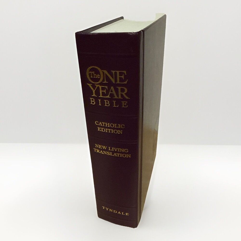 One Year® Bible New Living Translation Catholic Edition: Arranged in 365 Daily
